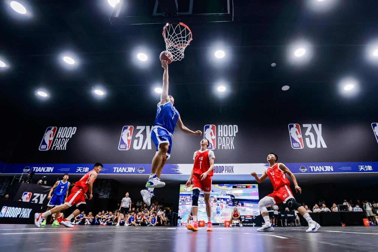 辽宁本钢训练开放日；清晨远射贴柱引欢呼；NBA常规赛在即；更衣室氛围转暖的简单介绍-3377官方入口