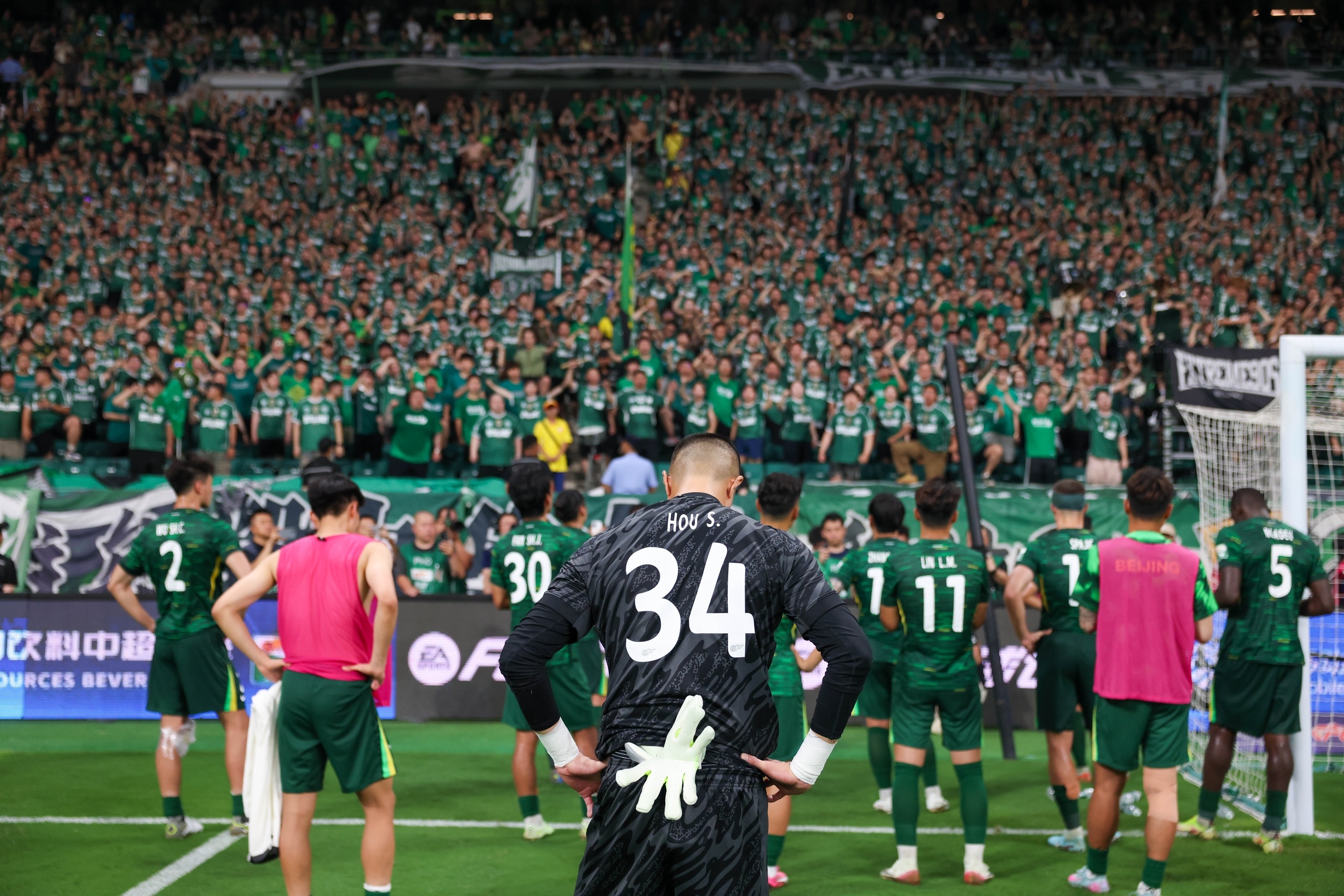 清晨法兰克福回应争议：德国杯节点到来，悬念犹存，身体对抗强度拉满(今日法兰克福对阵柏林联合大战)-3377官方入口