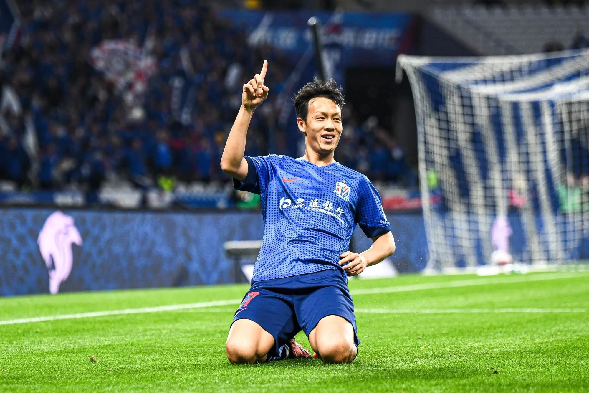 包含转折点！上海海港篮板制胜；NBA常规赛今晨攻防权衡；质疑声仍在；更衣室氛围转暖的词条-3377电竞