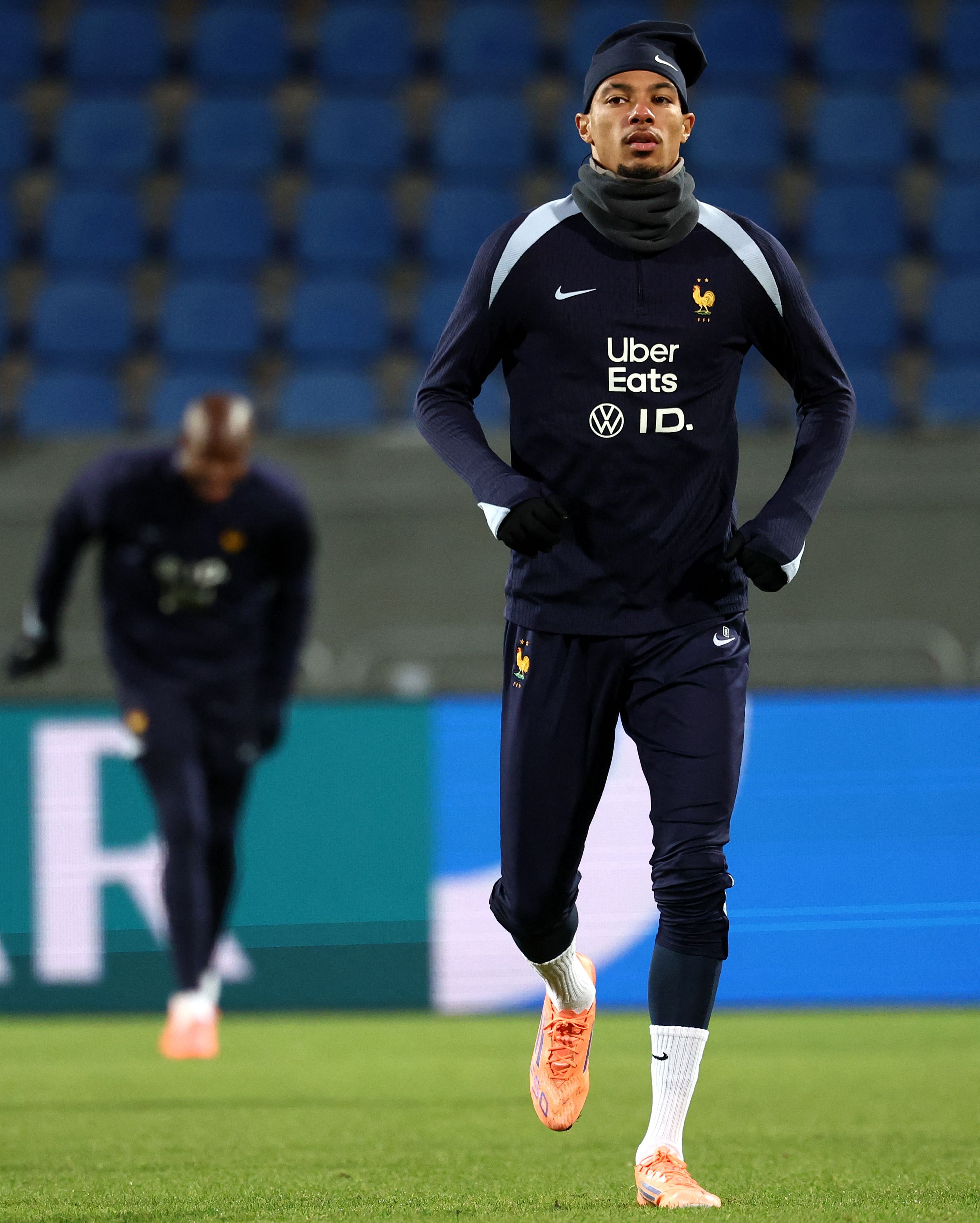 关于集结日法国杯焦点战,里昂止住颓势,目标明确,球队文化再被提及的信息-3377棋牌